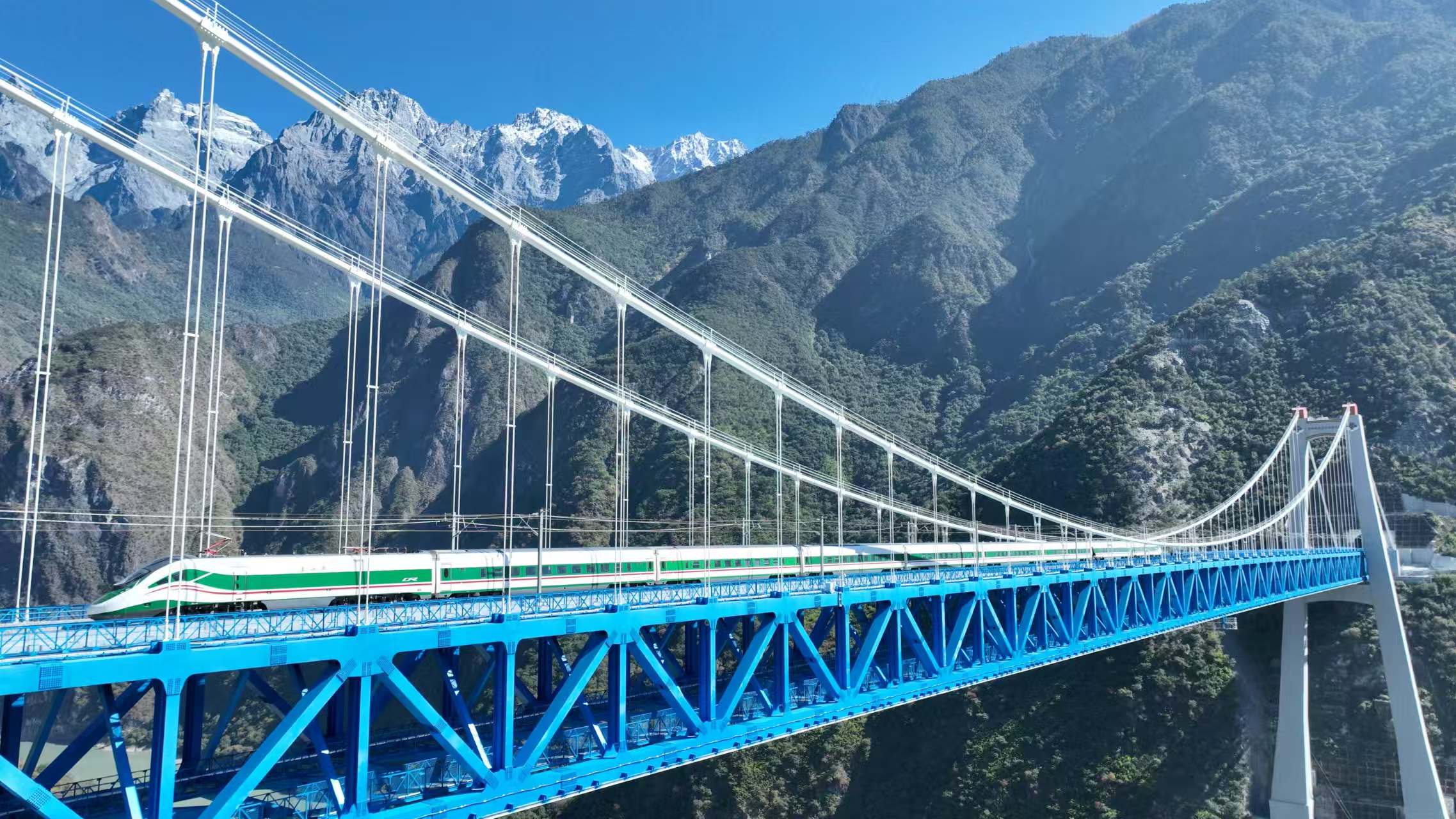 金秋路地跨省聯(lián)動 憑火車票雲(yún)南近60家A級景區(qū)免票/打折——多省鐵路、文旅部門在昆聯(lián)合舉辦推介活動