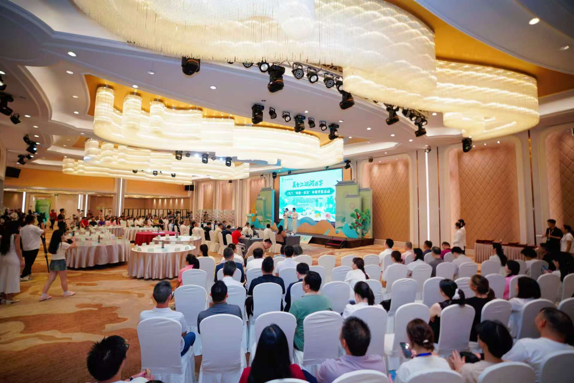 「河源一桌菜」點旺「煙火氣」升騰「幸福味」