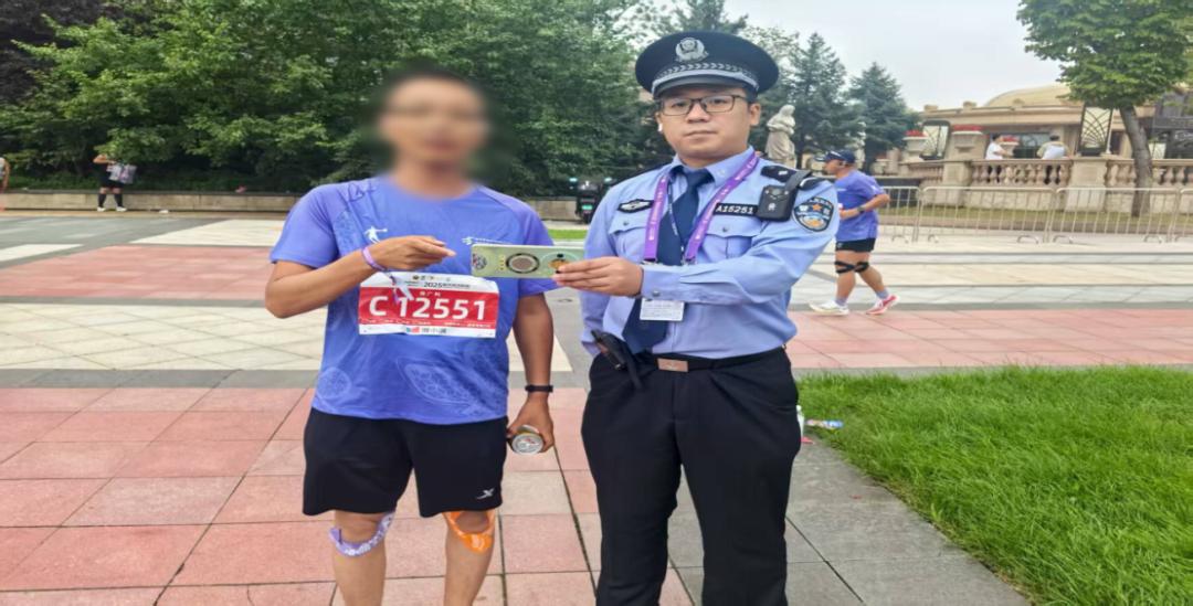 哈爾濱公安護(hù)航2025哈馬  警察藍(lán)成為安心「護(hù)盾」