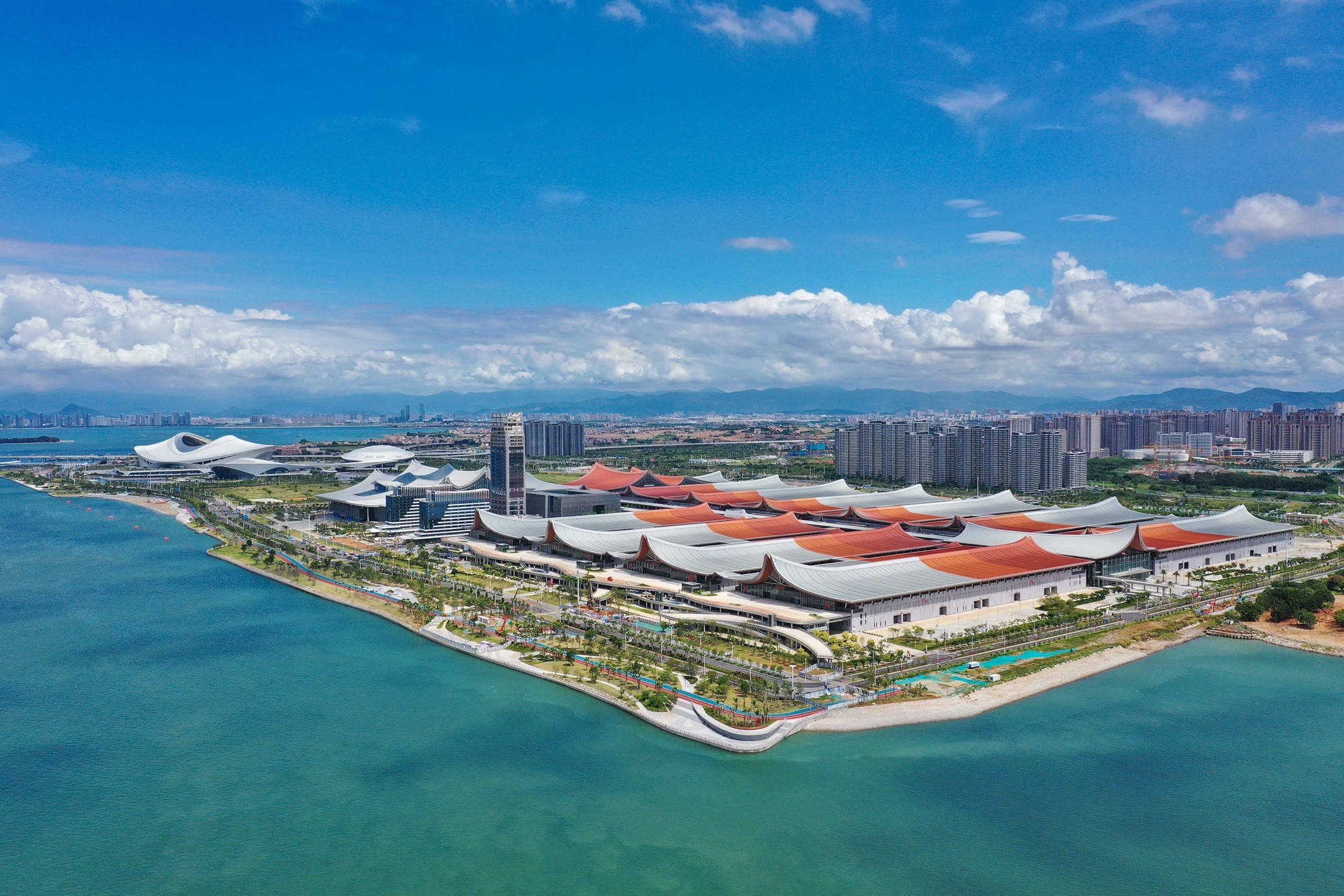 投資新熱土 興業(yè)新高地 今年投洽會(huì)期間，廈門翔安累計(jì)對(duì)接項(xiàng)目超1000億元