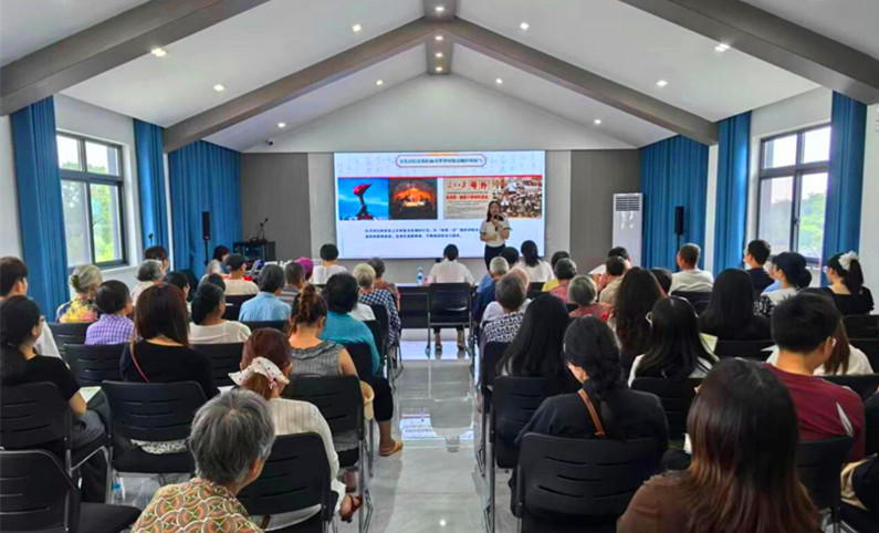 皖屯溪區(qū)：青春之聲點(diǎn)燃理論之光