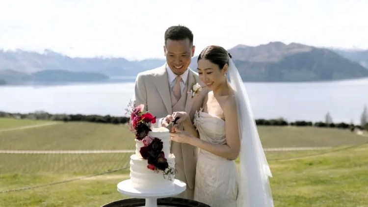 有片｜【娛樂】中秋放閃 44歲視后胡定欣宣布下嫁醫(yī)生男友