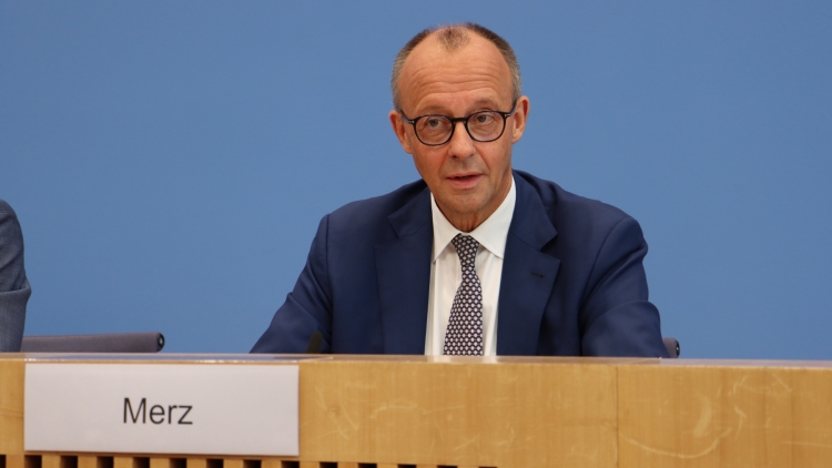 德國(guó)總理：歐洲近期無人機(jī)干擾事件是「間諜活動(dòng)」