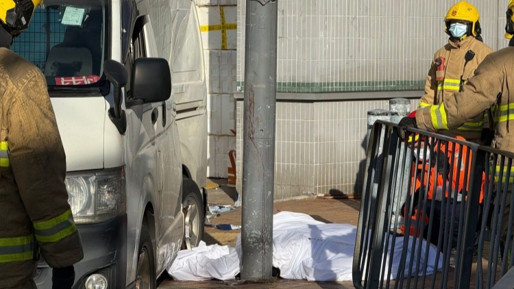 更新丨大埔寶鄉(xiāng)里車禍致兩死兩傷 60歲男司機(jī)被捕