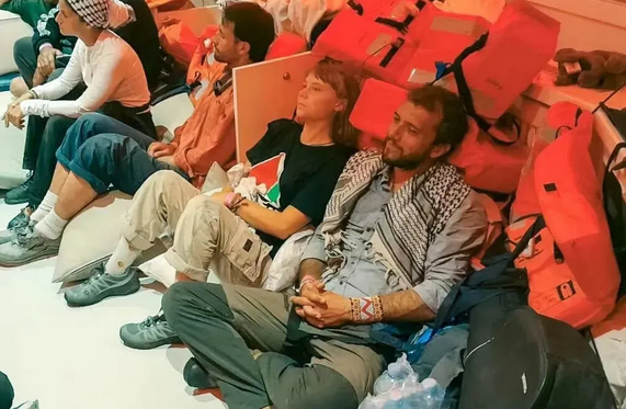 「環(huán)保少女」被以驅(qū)逐後講話：我受到虐待不是核心，重點(diǎn)是不斷升級(jí)的種族滅絕