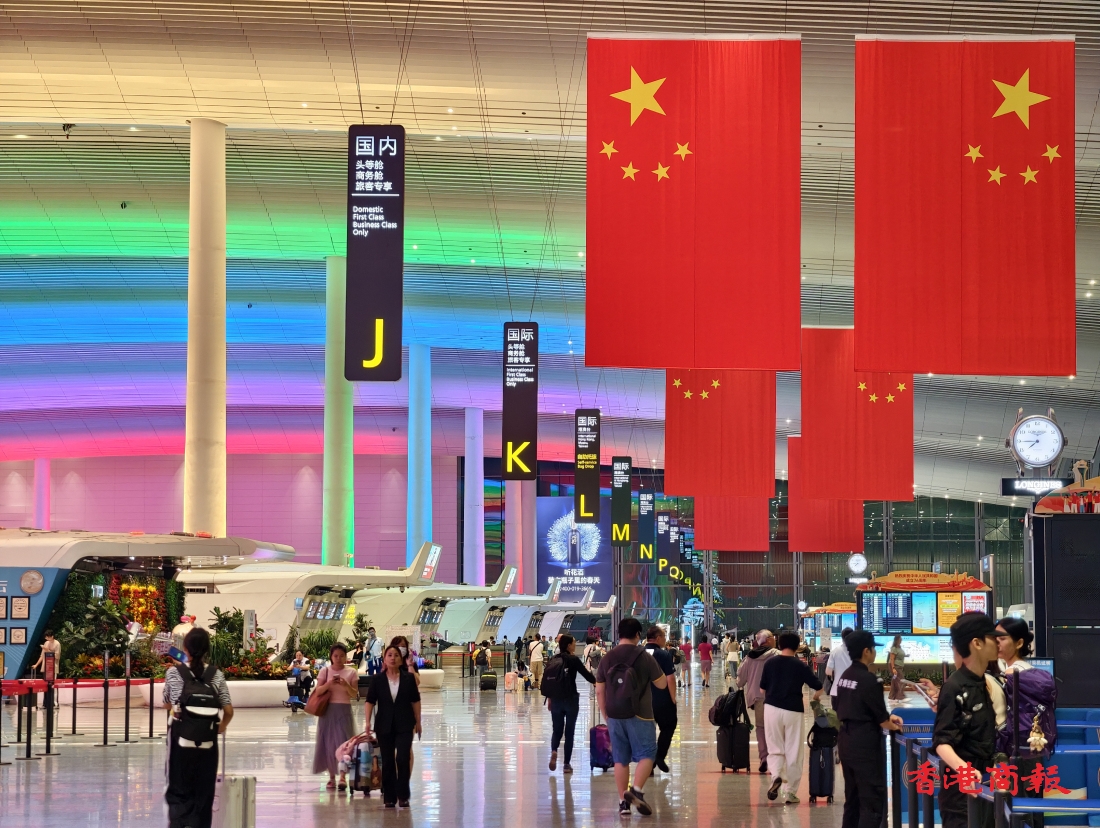 國慶中秋假期廣州白雲(yún)機場接送旅客超195萬人次