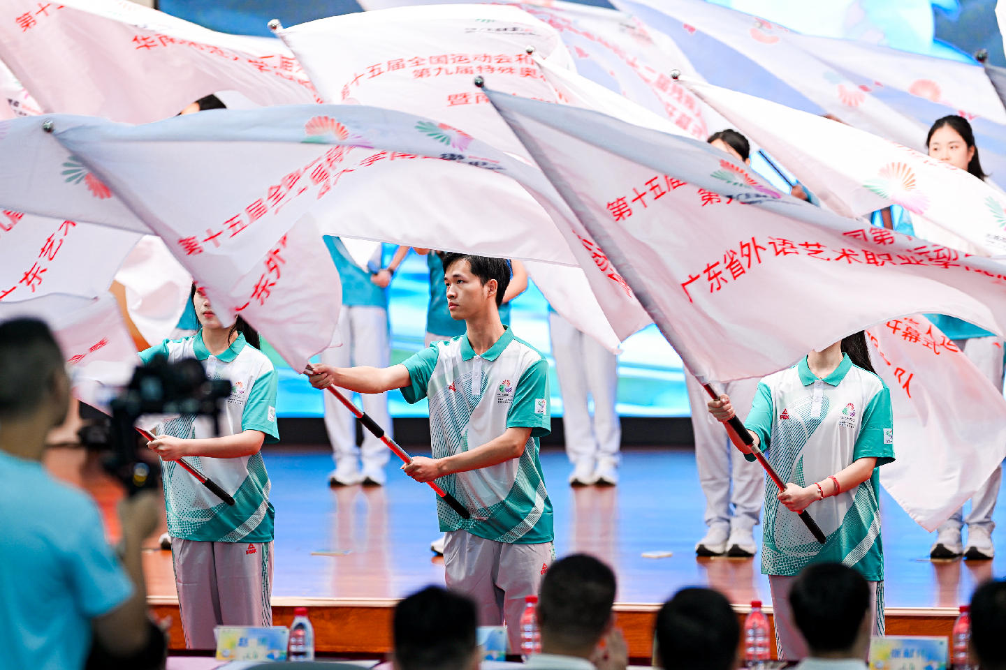 十五運會和殘?zhí)貖W會廣州賽區(qū)志願者1.4萬人  設132個城市志願服務站