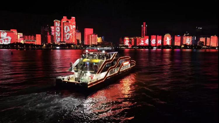 以海為媒，以景會友！APEC嘉賓點(diǎn)讚「海上看青島」  