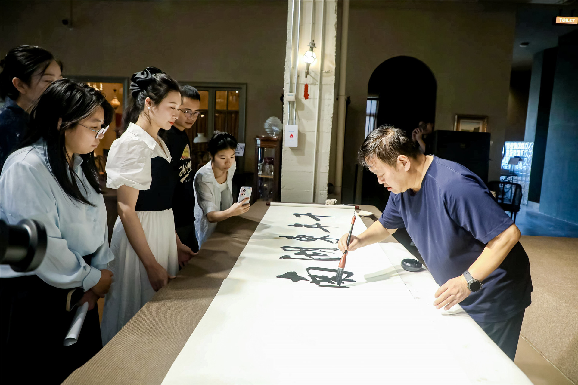 中國著名作家南昌市東湖區(qū)采風行活動啟幕 共啟城市文脈探尋之旅