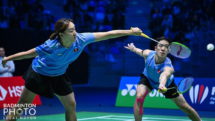 1:2惜負(fù)國家隊組合 鄧謝配法羽賽得混雙季軍