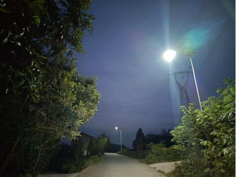 多方聚力傾情為民 四川德陽(yáng)羅江新裝路燈照亮回家路點(diǎn)亮村民心