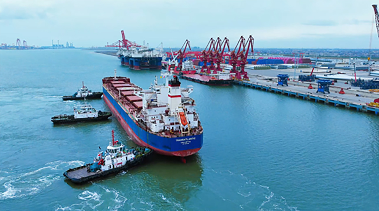 江蘇啟東口岸首次接卸進(jìn)口大豆 糧食流通全鏈條打通