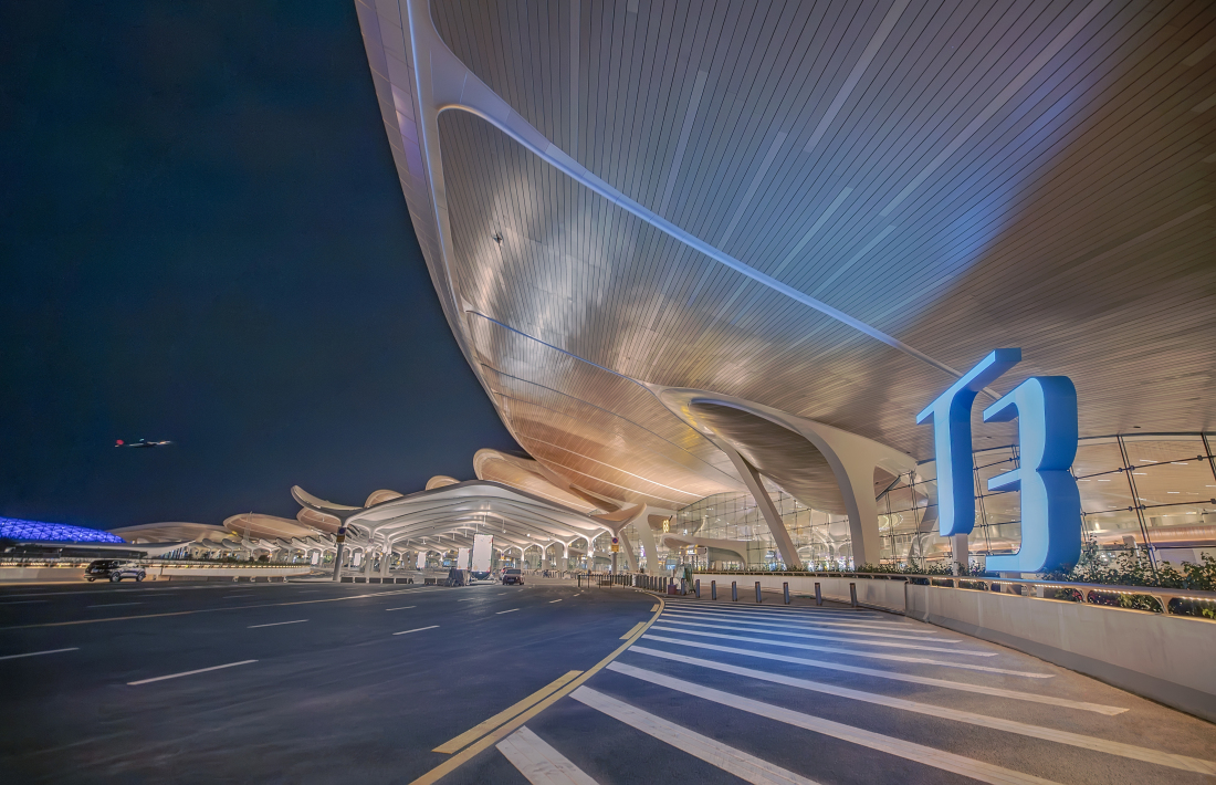 T3航站樓及第五跑道投運(yùn) 廣州白雲(yún)機(jī)場(chǎng)單月客流創(chuàng)新高