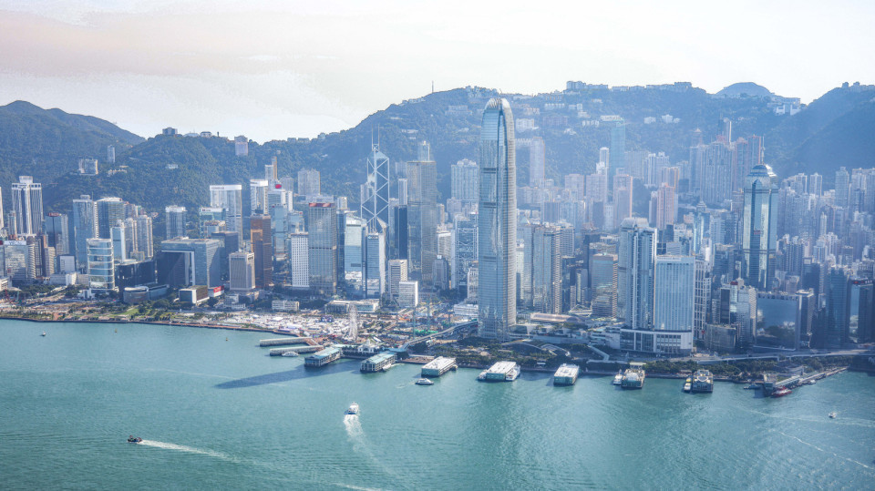 國(guó)家移民管理局?jǐn)U大開(kāi)放創(chuàng)新舉措 徐莉：為粵港澳大灣區(qū)乃至全國(guó)經(jīng)濟(jì)社會(huì)發(fā)展注入新活力