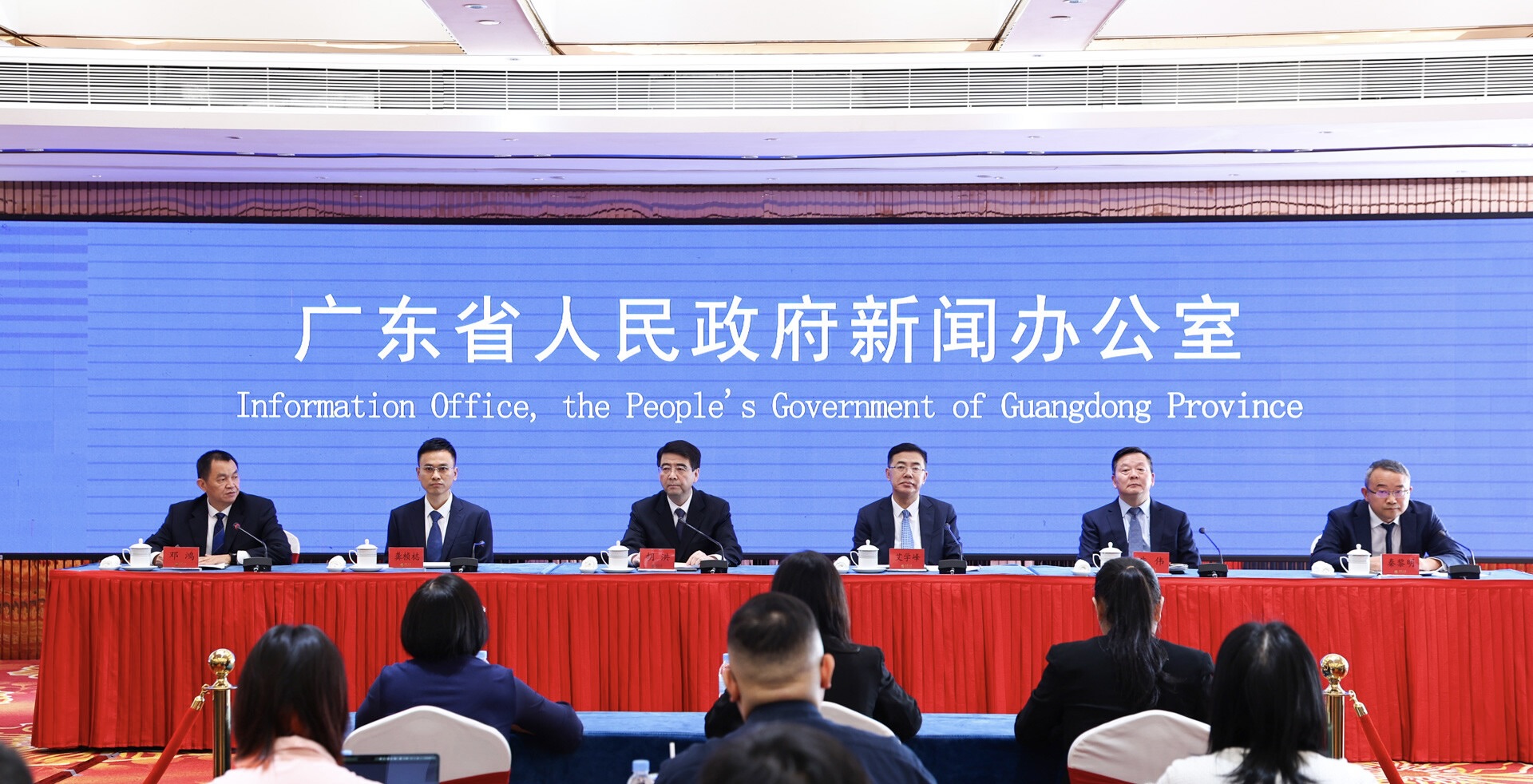   粵攜手港澳推大灣區(qū)建設(shè)  科技產(chǎn)業(yè)、互聯(lián)互通、重大平臺三方面取得豐碩成果