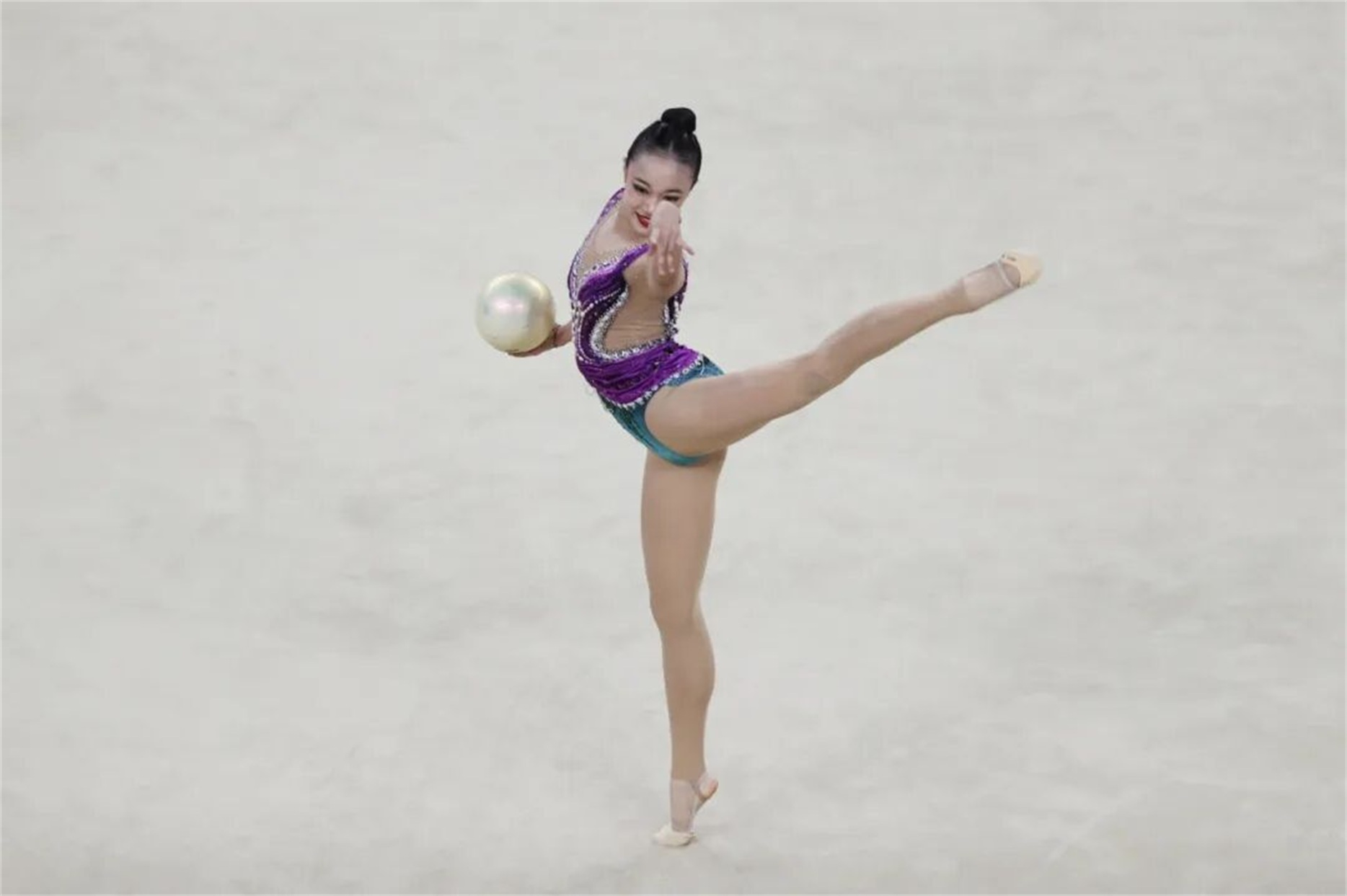 十五運(yùn)會藝術(shù)體操項(xiàng)目在深圳坪山開賽，將決出個(gè)人、集體兩枚金牌