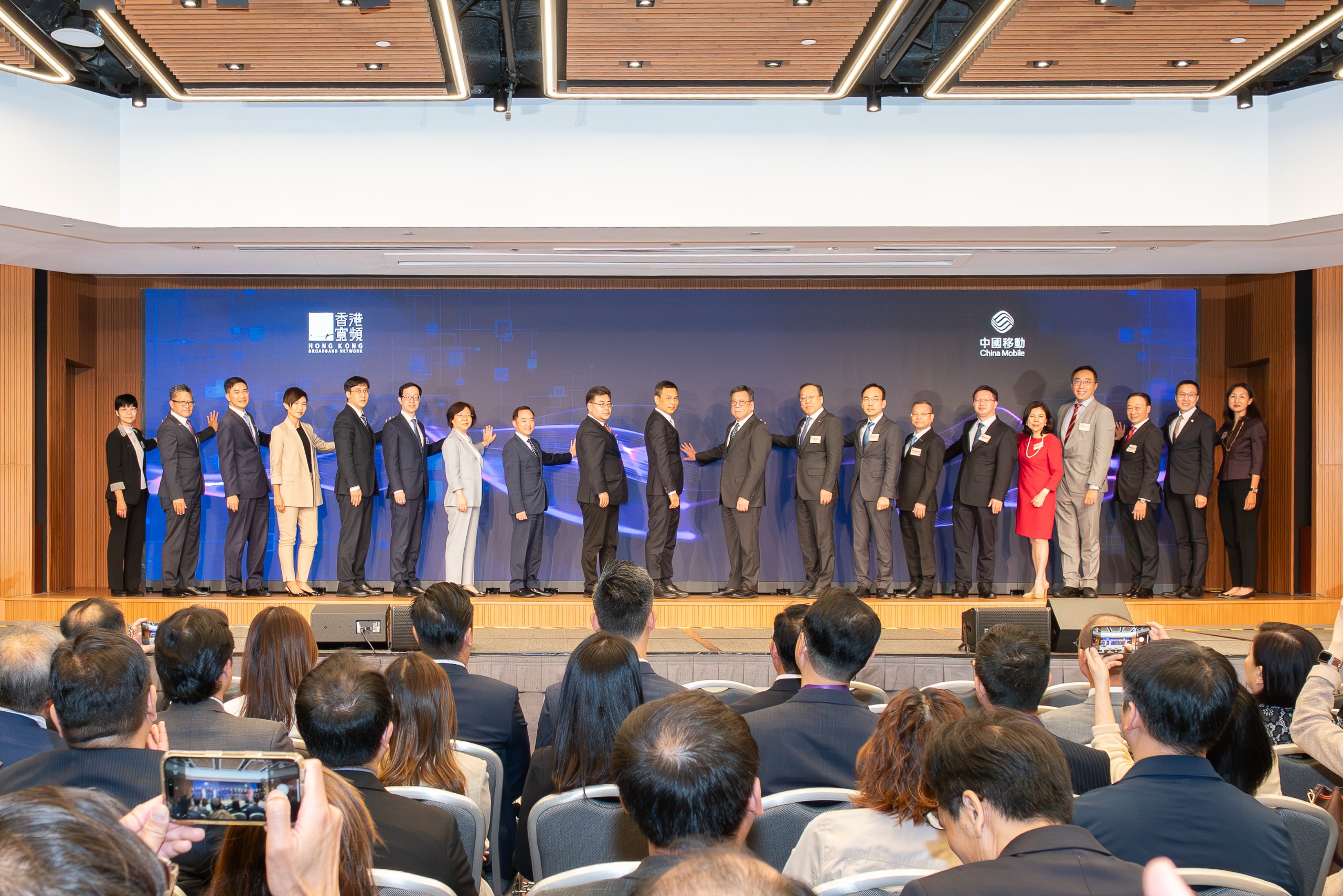 香港寬頻25周年 丘應樺：繼續(xù)發(fā)揮「沒有最好 只有更好」精神