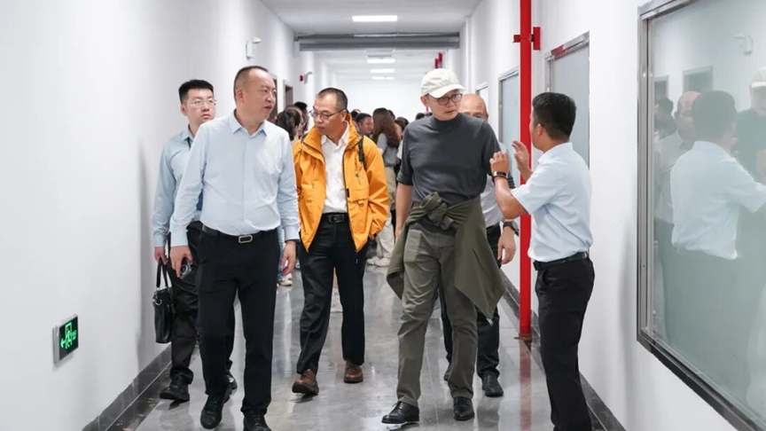 豬價下行致行業(yè)虧損 龍頭豬企自救策略深度調(diào)研