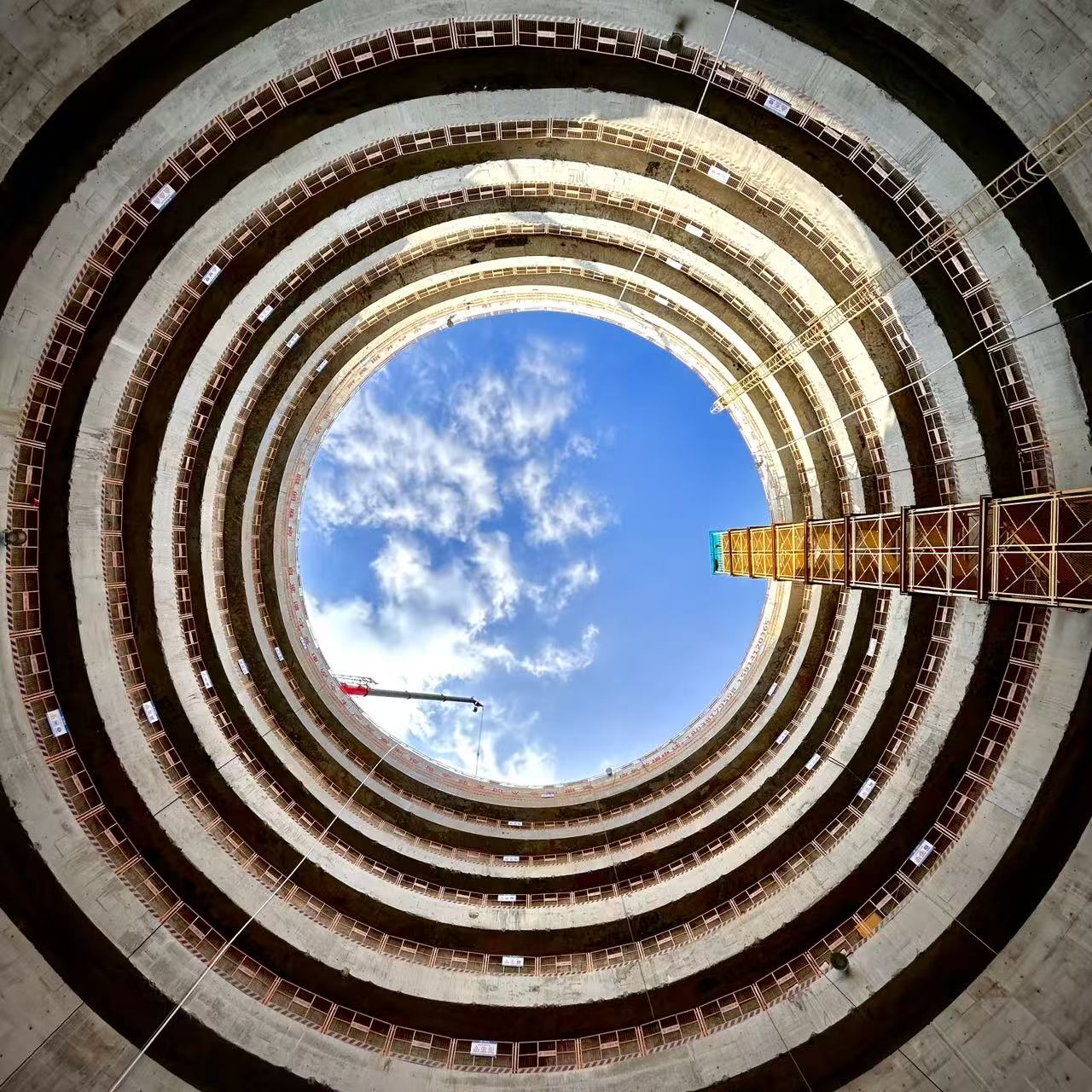     新進展！中交二航局深惠城際大鵬支線一工區(qū)間隧道實現(xiàn)雙線貫通   