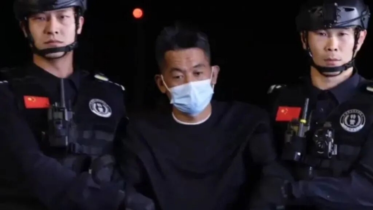 KK園區(qū)頭目佘智江成魔之路：是趙薇前夫黃有龍表弟 靠網(wǎng)絡(luò)賭博起家