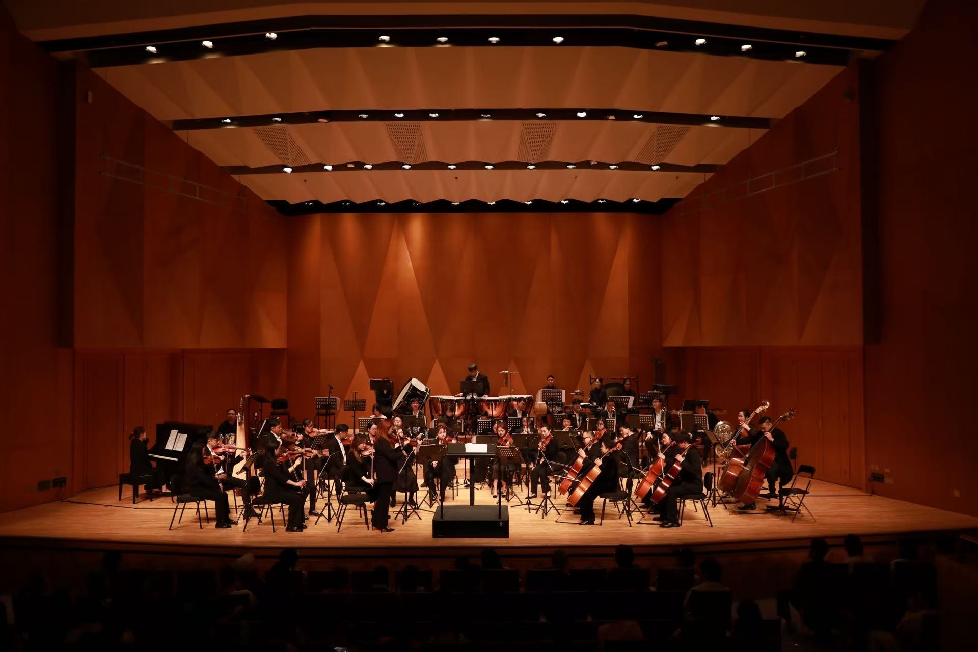 黎小龍、張旭楠《光影狂想曲》音樂(lè)會(huì)在深圳奏響