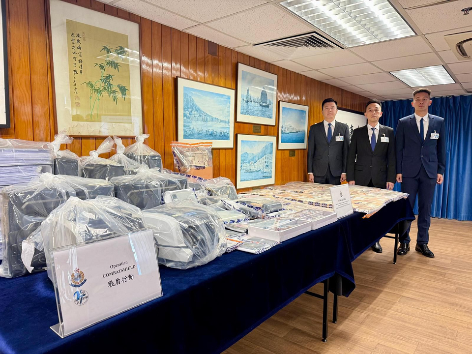 警方打擊黑社會(huì)洗黑錢行動(dòng) 拘15人涉11.6億元犯罪得益