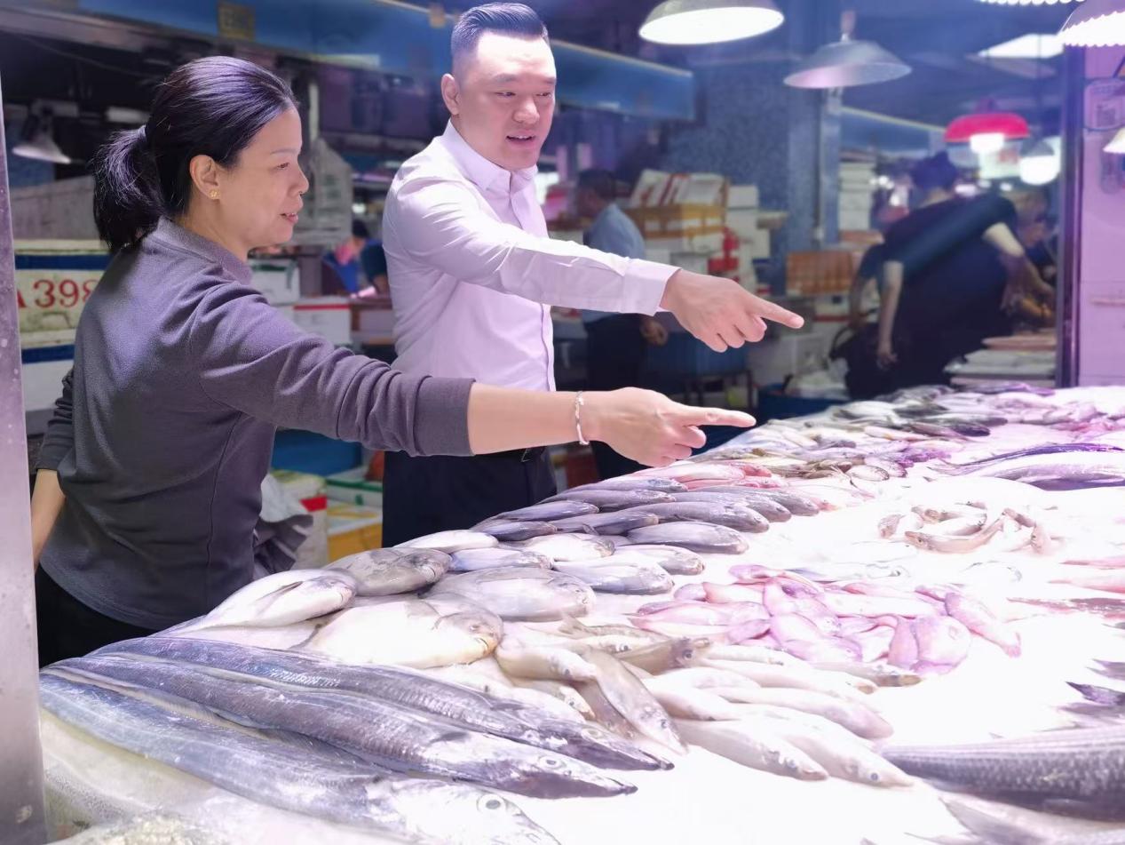     「硬核管理」與「溫情服務(wù)」：交出「煙火氣」里的民生答卷