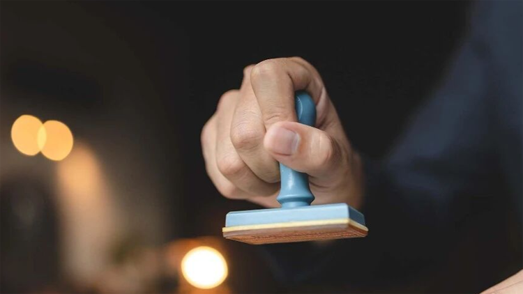 40餘家網店售賣二手軍用物資被查 國安機關披露案件詳情