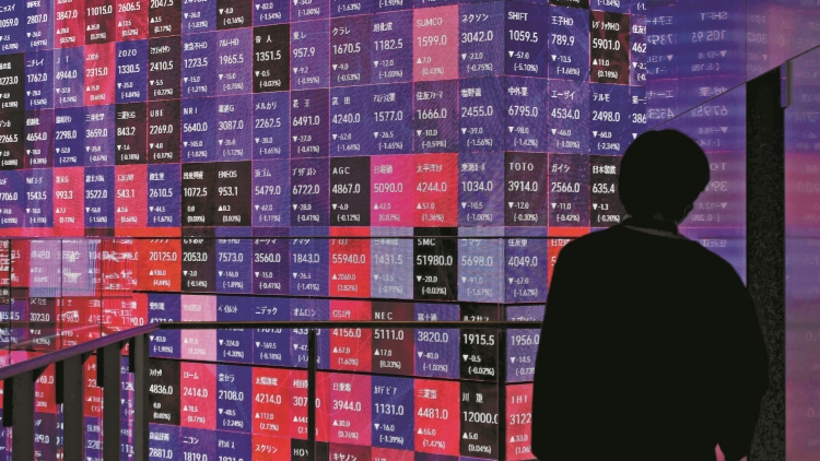 「高市風(fēng)暴」來襲 股匯債三殺 日股狂瀉1600點(diǎn)失守5萬點(diǎn)