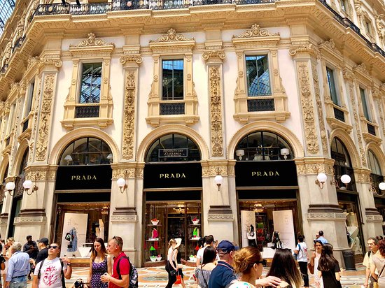 普拉達(dá)斥6億向大股東收購米蘭物業(yè)