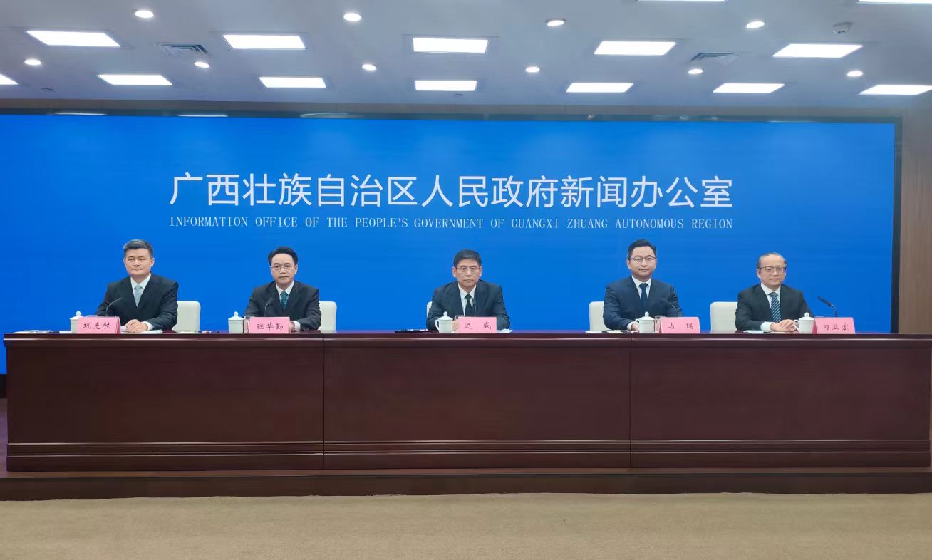 桂崇左口岸經濟實現(xiàn)全方位突破 進口東盟熱帶水果佔全國總量一半