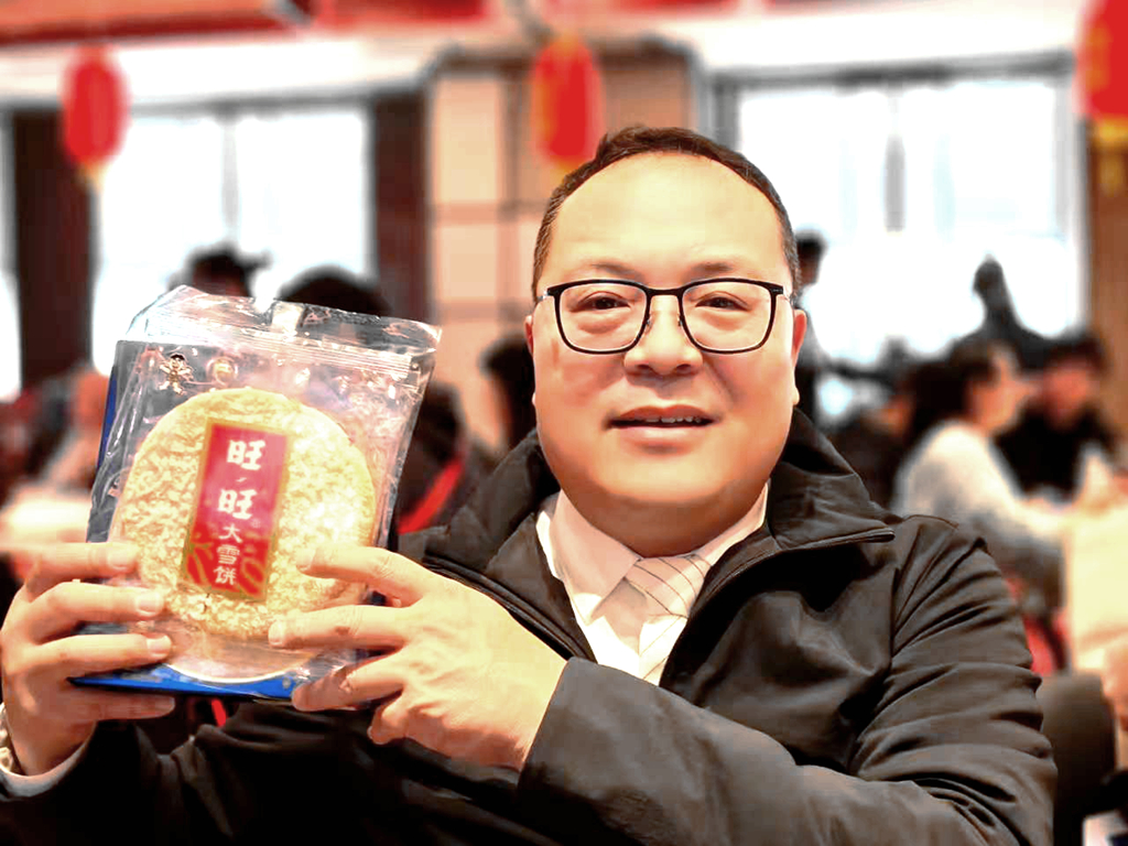 「雪餅比臉大」  旺旺聯(lián)名天壇推出「祈福大雪餅」火爆出圈