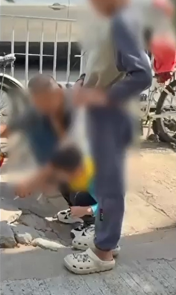 有片〡元朗3歲童疑與祖父吸煙 網(wǎng)民義憤發(fā)片譴責