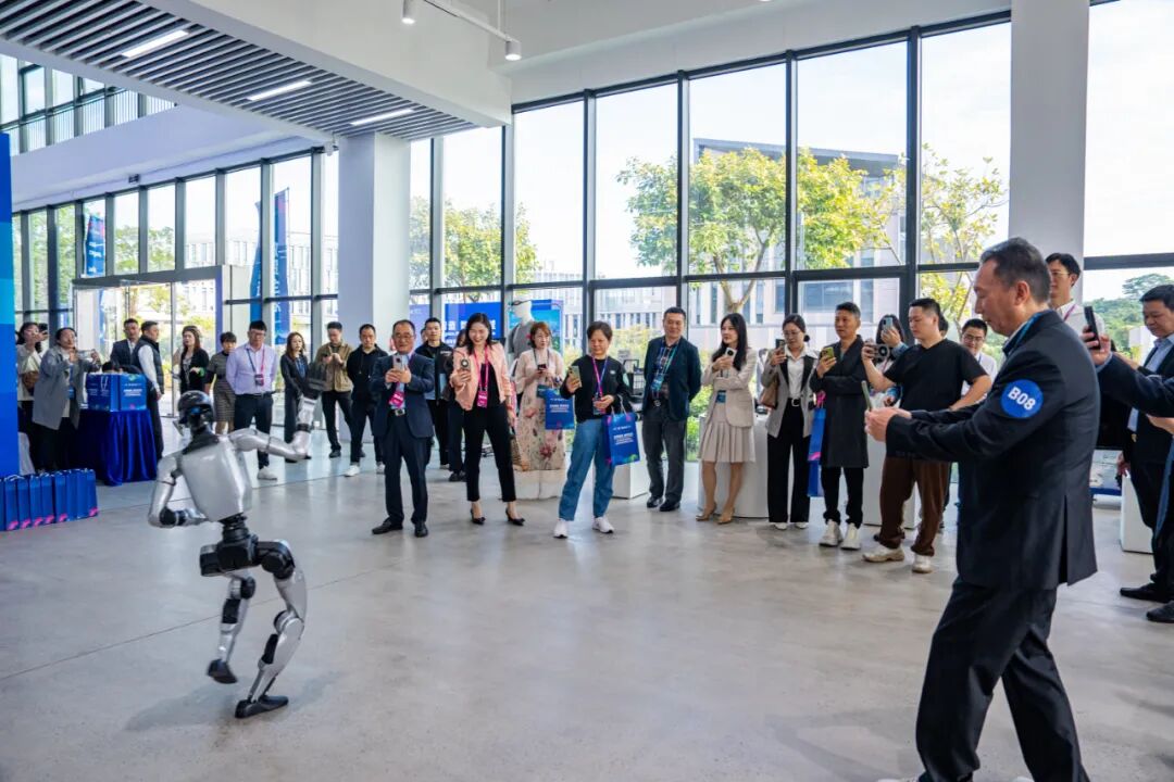 全球買(mǎi)家齊聚松山湖   「東莞智造」簽下億元訂單