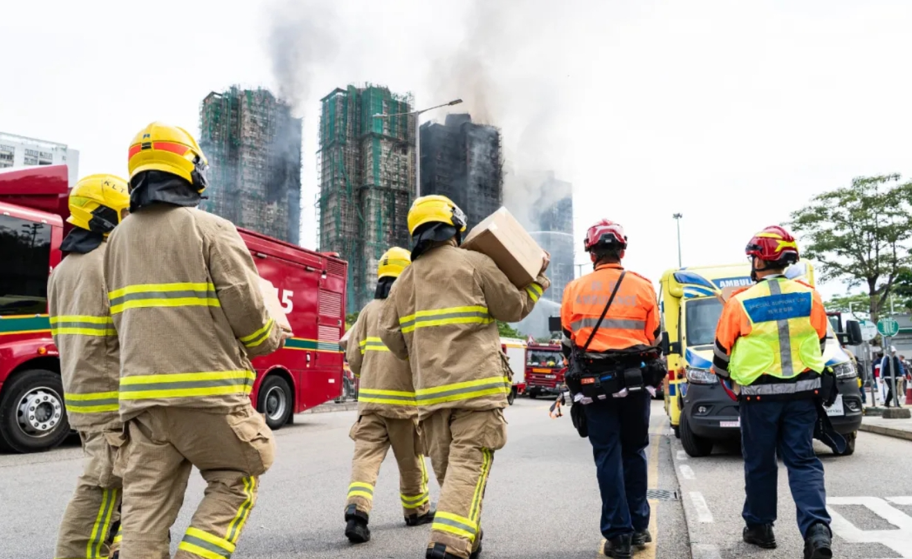 宏福苑大火｜心繫香港！逾60家企業(yè)機(jī)構(gòu)捐款馳援香港救災(zāi)