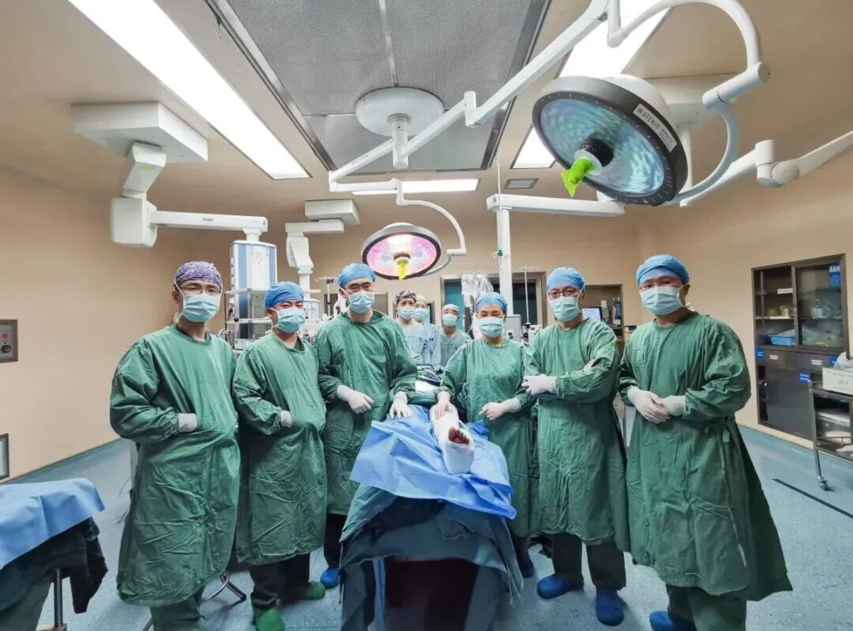 無(wú)錫各界愛心援港醫(yī)療專家整裝待發(fā)