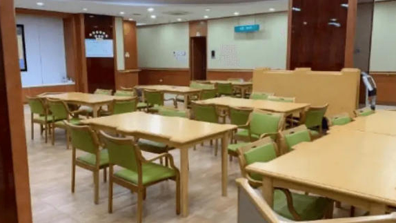 宏福苑大火｜樂活易調(diào)動(dòng)專線服務(wù) 為受災(zāi)長者及傷殘人士提供免費(fèi)安老院暫住