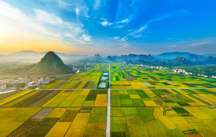 以全面深化改革激發(fā)新動(dòng)能——廣東實(shí)施「百千萬(wàn)工程」破解區(qū)域協(xié)調(diào)的發(fā)展難題紀(jì)實(shí)（中）