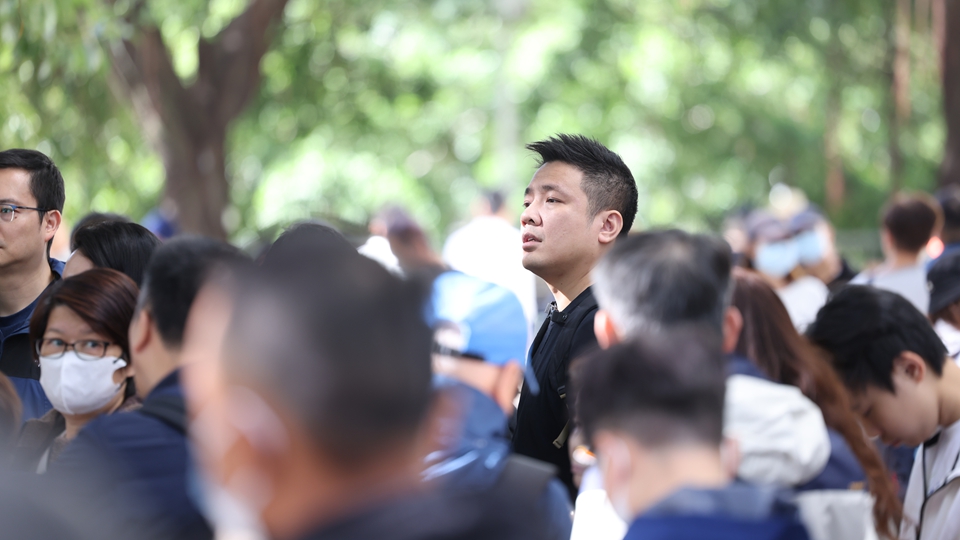 宏福苑大火｜信德集團(tuán)及何超瓊等三姐妹捐款1000萬港元 支援受災(zāi)居民