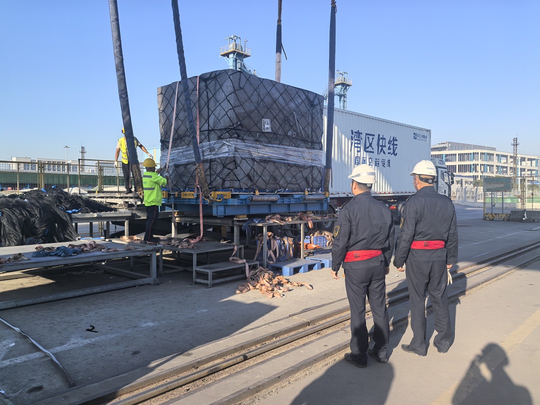 單日超210噸    東莞海事護(hù)航空港中心貨量再創(chuàng)新高