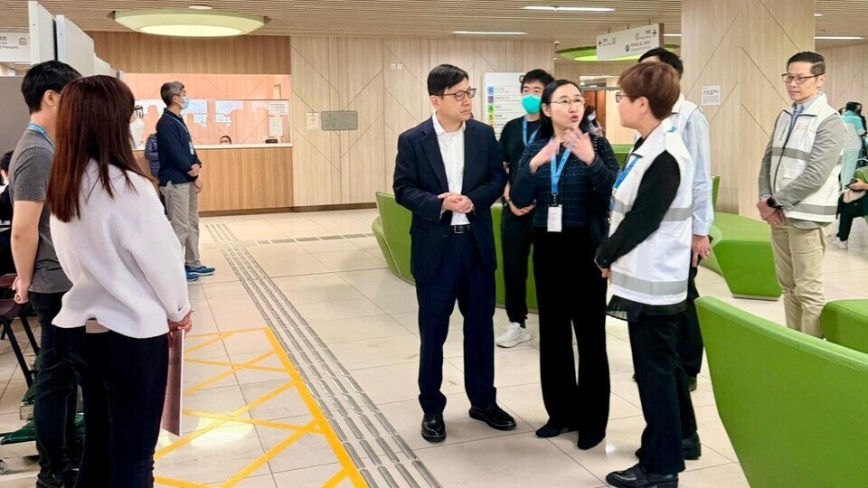 立法會(huì)選舉丨孫玉菡視察古洞北外展票站 感謝社福界配合政府安排