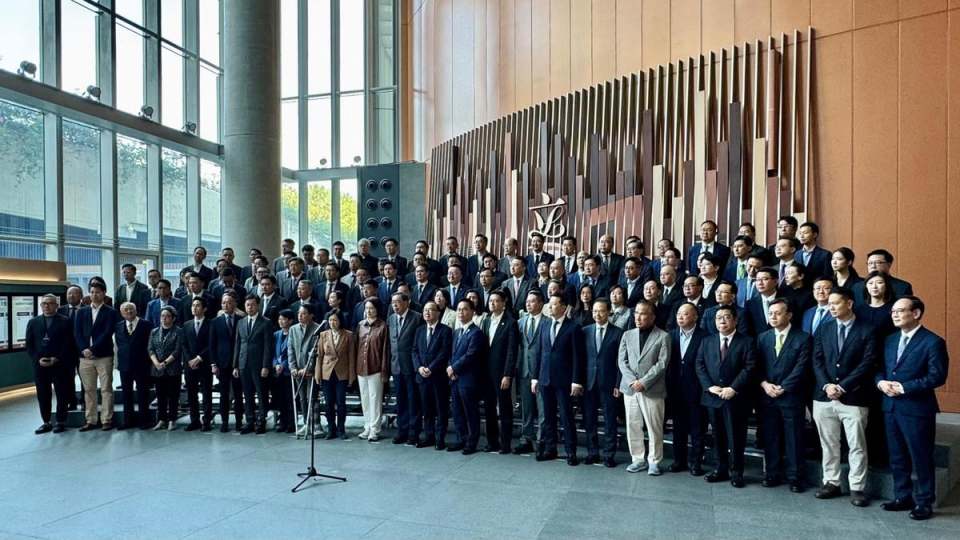 現(xiàn)屆立法會(huì)議員與候任議員一同亮相 多人發(fā)言關(guān)注宏福苑火災(zāi)善後