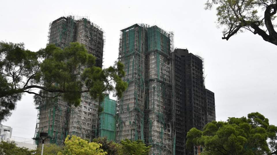 宏福苑大火 | 有宏福苑綠表業(yè)主表示冀原址重建 惹街坊共鳴