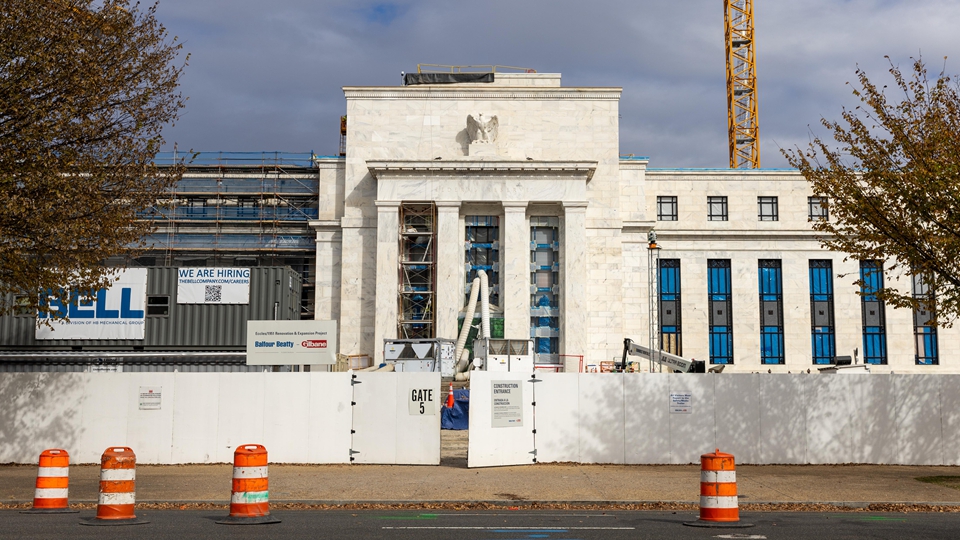 美聯(lián)儲(chǔ)或最早明年1月再減息 華爾街：2026減息兩次成主流預(yù)期