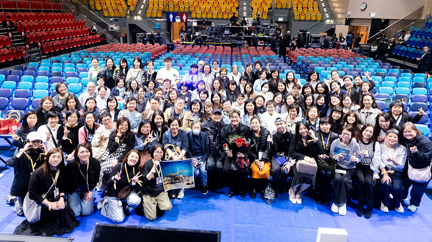 有片丨【娛樂】羅啟豪個唱 偕主辦單位及粉絲向大埔災(zāi)民捐款送祝福