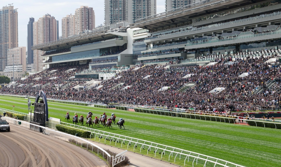 香港國際賽事旅客人數(shù)創(chuàng)歷來賽馬日新高 馬季開鑼三個(gè)月已超上季旅客人數(shù)一半