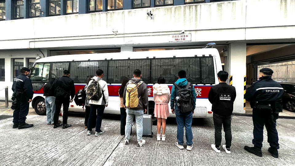 警方聯(lián)同入境處打擊黑工及掃黃 拘捕19名男女
