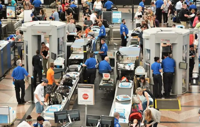 特朗普政府宣布對(duì)40國(guó)實(shí)施入境限制