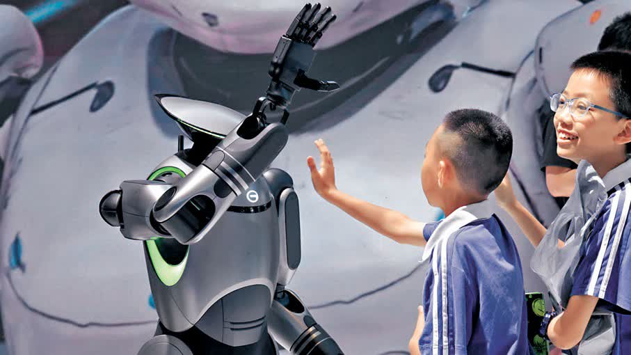 【名家指點(diǎn)】黃曉慶：政策賦能：具身互聯(lián)網(wǎng)——香港的下一個(gè)黃金時(shí)代