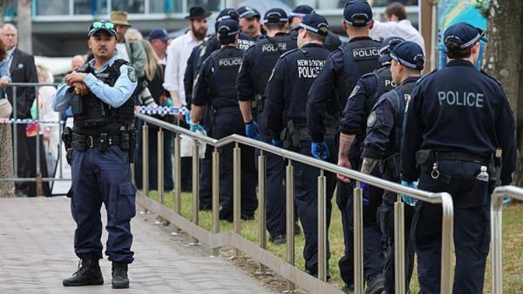 澳大利亞海灘槍擊事件嫌疑人受到59項(xiàng)指控